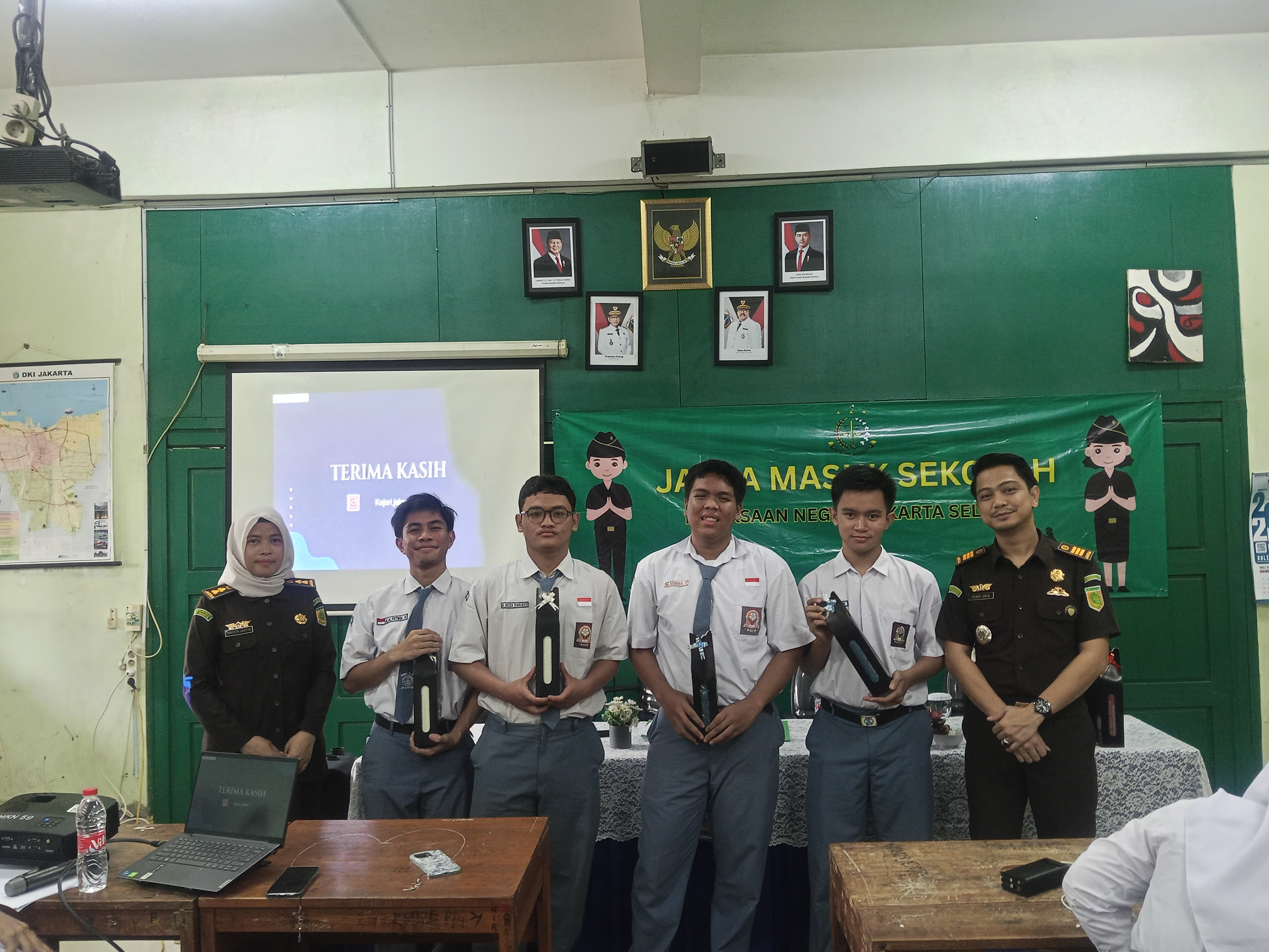 Gedung Sekolah SMA 16 PURWOKERTO
